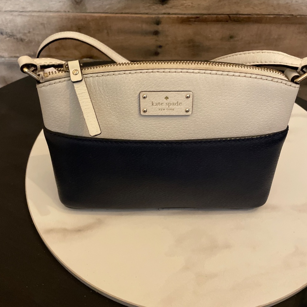 Kate Spade White & Navy Leather Crossbody Bag - Picture 2 of 5